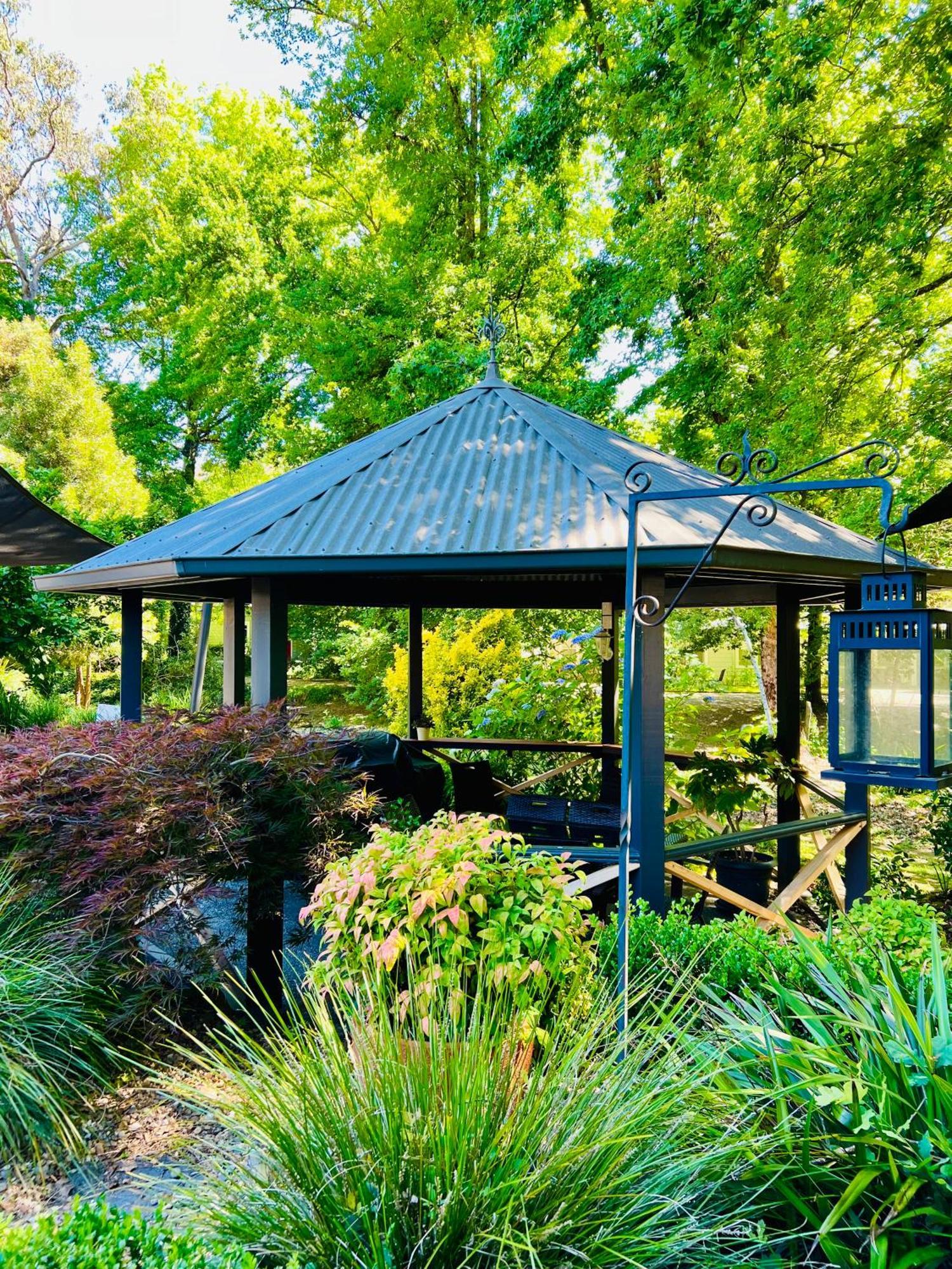 Westwood Lodge Bright Exterior foto